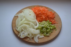 название картинки Филе минтая с овощами в духовке