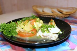Филе минтая в духовке с овощами запеченное
