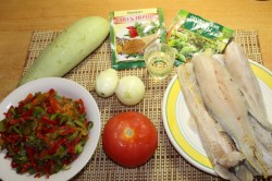 Филе минтая в духовке с овощами запеченное