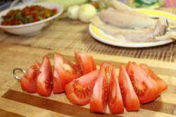 Филе минтая в духовке с овощами запеченное