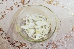 Минтай сметана морковь лук в духовке