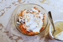 Минтай сметана морковь лук в духовке