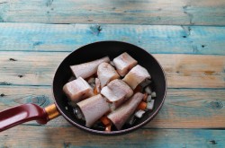 Минтай со сметаной