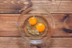 Филе минтая в кляре на сковороде - шаг 3