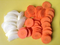 Минтай в мультиварке с морковью