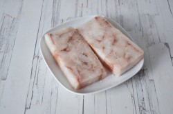 Минтай в сметане в духовке