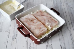 Минтай в сметане в духовке