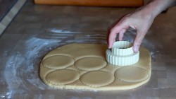 Молочные коржики по ГОСТу - шаг 8
