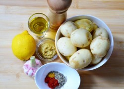 Молодой картофель запеченный с травами и чесноком - шаг 1 Молодой картофель запеченный с травами и чесноком - шаг 1