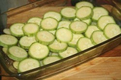 Молодой картофель запечённый с овощами и беконом