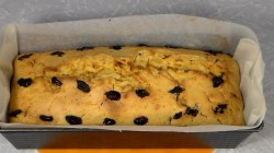 Морковно-апельсиновый кекс с клюквой