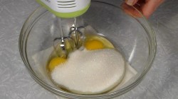 Морковно-апельсиновый кекс с клюквой