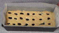 Морковно-апельсиновый кекс с клюквой