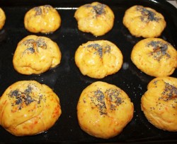 Морковные булочки с морковью и маком