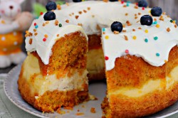 Морковный кекс с творожным сыром