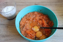 Морковный кекс с творожным сыром