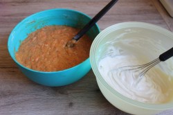 Морковный кекс с творожным сыром