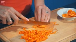 название картинки Морковный пирог с ванильным вкус овсяными хлопьями и курагой