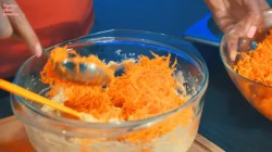 название картинки Морковный пирог с ванильным вкус овсяными хлопьями и курагой