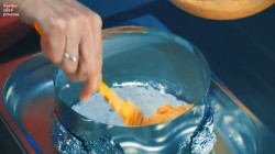 название картинки Морковный пирог с ванильным вкус овсяными хлопьями и курагой