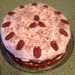 Морковный торт с маскарпоне и орехами