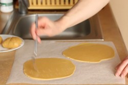 Муссовый торт с зеркальной глазурью Медовый