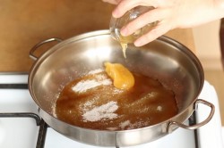 Муссовый торт с зеркальной глазурью Медовый