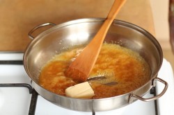 Муссовый торт с зеркальной глазурью Медовый