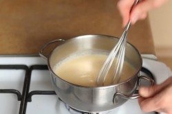 Муссовый торт с зеркальной глазурью Медовый