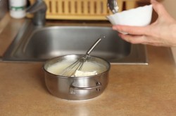 Муссовый торт с зеркальной глазурью Медовый