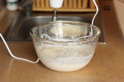 Муссовый торт с зеркальной глазурью Медовый