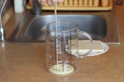 Муссовый торт с зеркальной глазурью Медовый