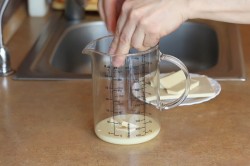 Муссовый торт с зеркальной глазурью Медовый