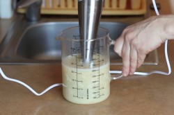 Муссовый торт с зеркальной глазурью Медовый