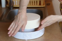 Муссовый торт с зеркальной глазурью Медовый