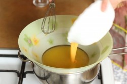 Муссовый торт с зеркальной глазурью Медовый