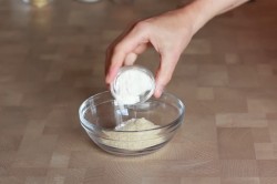 Муссовый торт с зеркальной глазурью с кокосом и ананасом