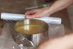 Муссовый торт с зеркальной глазурью с кокосом и ананасом