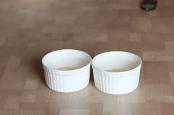 Муссовый торт с зеркальной глазурью с кокосом и ананасом