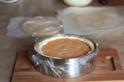 Муссовый торт с зеркальной глазурью с кокосом и ананасом