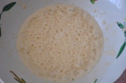 Мясная пицца с белым соусом в мультиварке