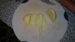 Мясная сборная солянка с картошкой морковью горошком - шаг 4