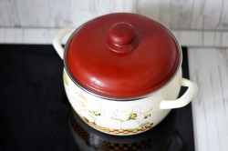 Солянка классическая с картошкой и колбасой