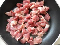 Мясное рагу с овощами из свинины - шаг 3