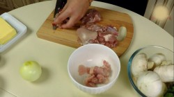 название картинки Мясной пирог Улитка с курицей и грибами