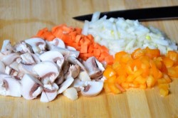 Мясной пирог в горшочке