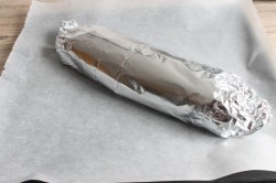 Мясной рулет из фарша с начинкой в духовке