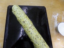 Мясной рулет в слоеном тесте - шаг 10