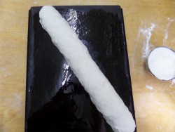 Мясной рулет в слоеном тесте - шаг 9