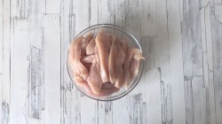 название картинки Закусочный торт с куриной грудкой и грибами